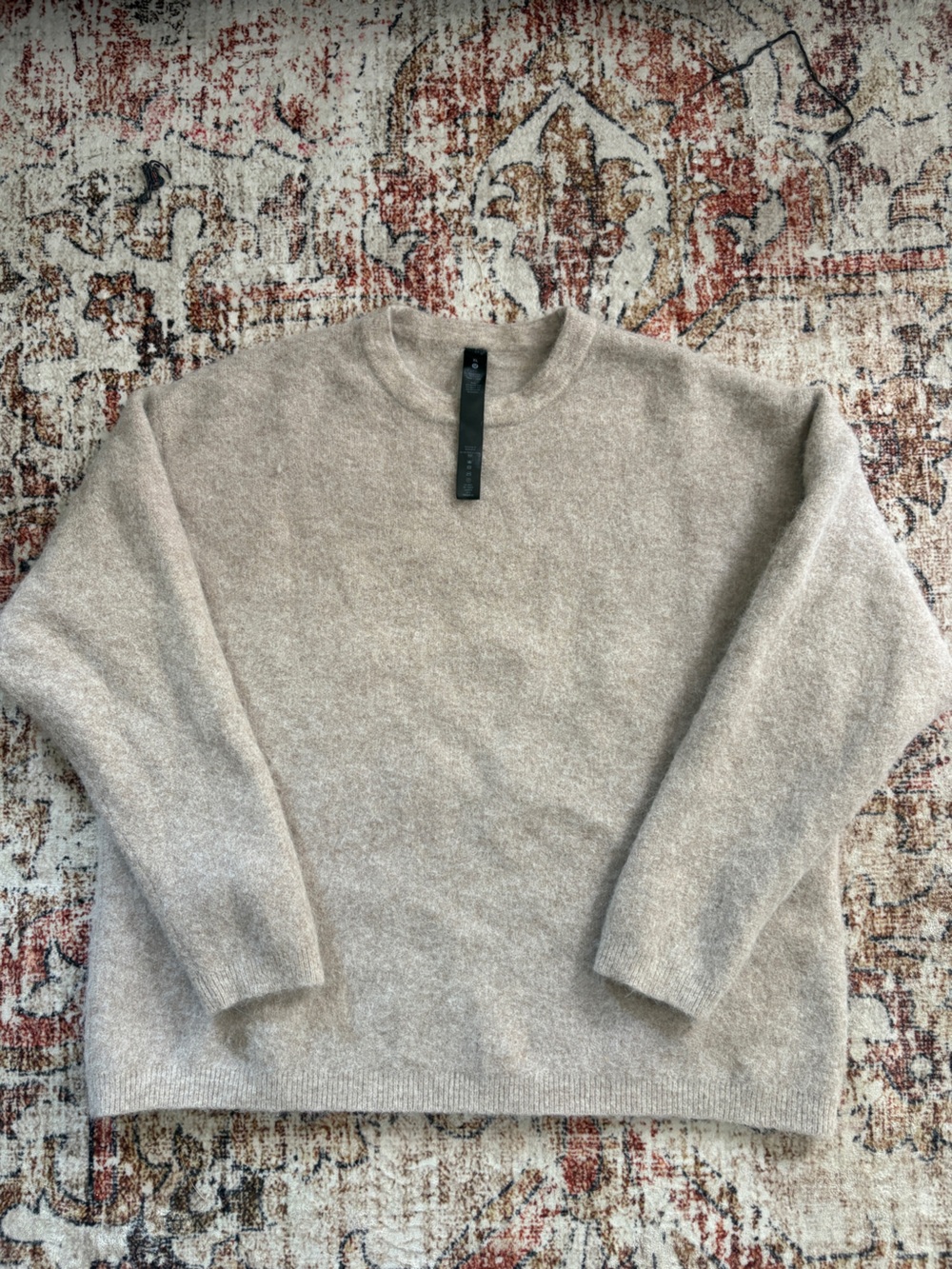 Lululemon men’s alpaca wool blend crew neck sweater in heathered/oatmealbeige xl